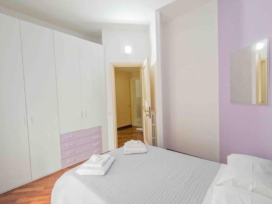 Appartamento Grazioso Con Parcheggio Privato Placência Exterior foto
