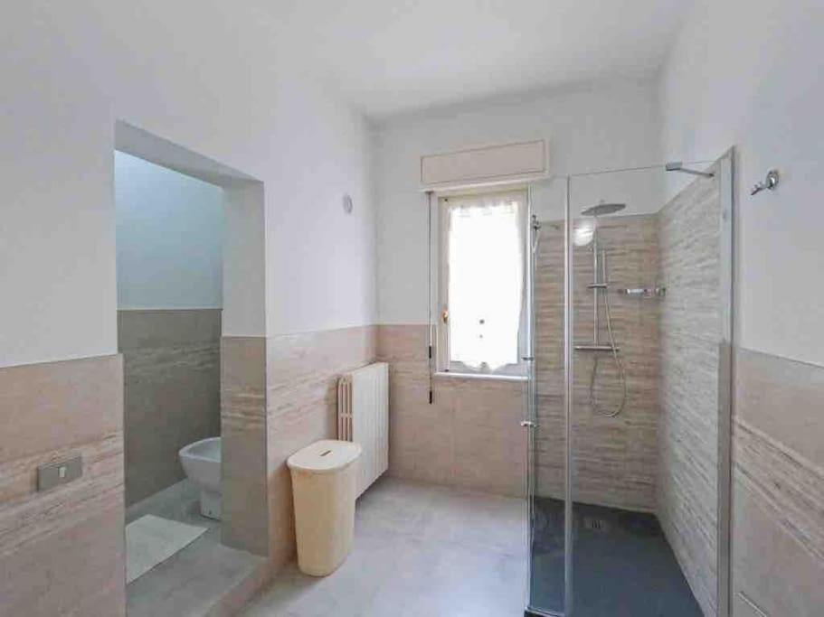 Appartamento Grazioso Con Parcheggio Privato Placência Exterior foto