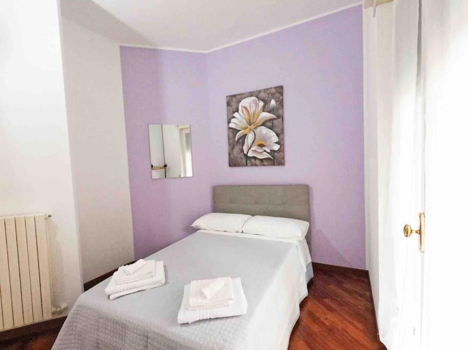 Appartamento Grazioso Con Parcheggio Privato Placência Exterior foto
